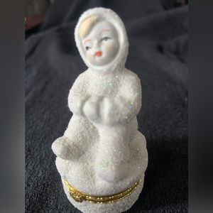 A beautiful Snow angel box